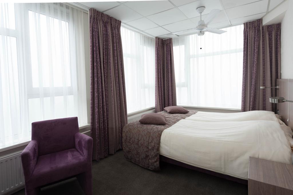 Eurohotel ลีวาร์เดิน ภายนอก รูปภาพ