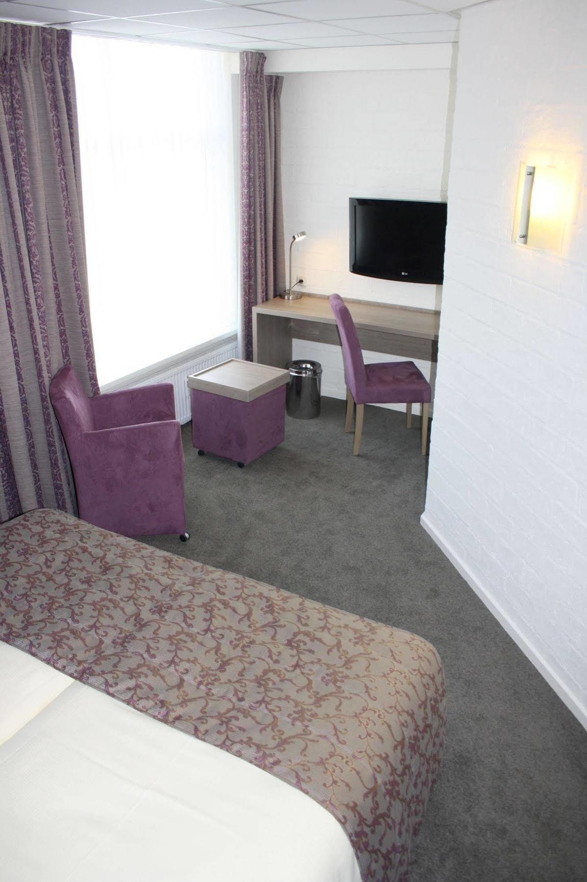 Eurohotel ลีวาร์เดิน ภายนอก รูปภาพ